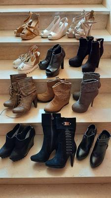 Scarpe, scarpe e scarpe... Più ne Pendi, Meno Paghi