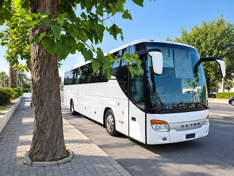 EVOBUS Marca SETRA S 415 GT HD • 428 CV • EURO 5 Anno 2011 Km 573000 - Anteprima 2