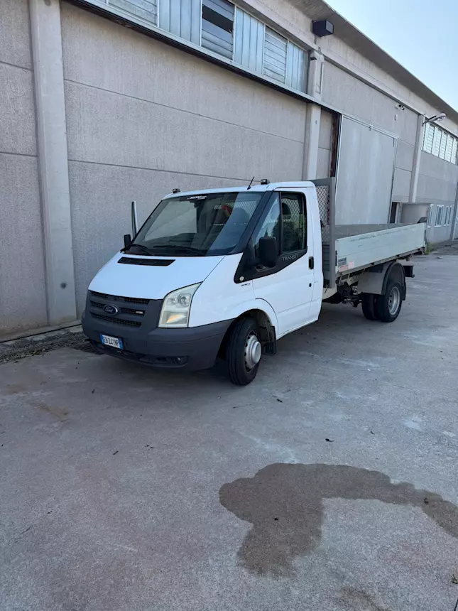 Lotto Unico - Furgone Ford Transit targato EB241NP Anno 2010, cilindrata 2.402