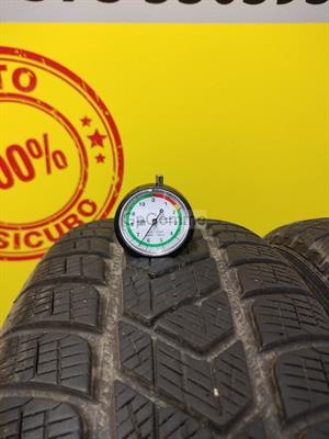 Pirelli invernali 225 65 17 al 81% - Foto 4