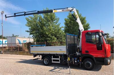 Autocarri Iveco 80E19 gru e ribaltabili nuovi