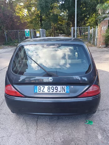 Lancia Ypsilon