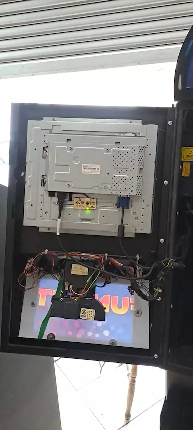 Schermo 17 pollici VGA