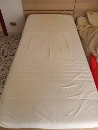 Materasso TussÖY sottile bianco 90x200 IKEA usato del 2016