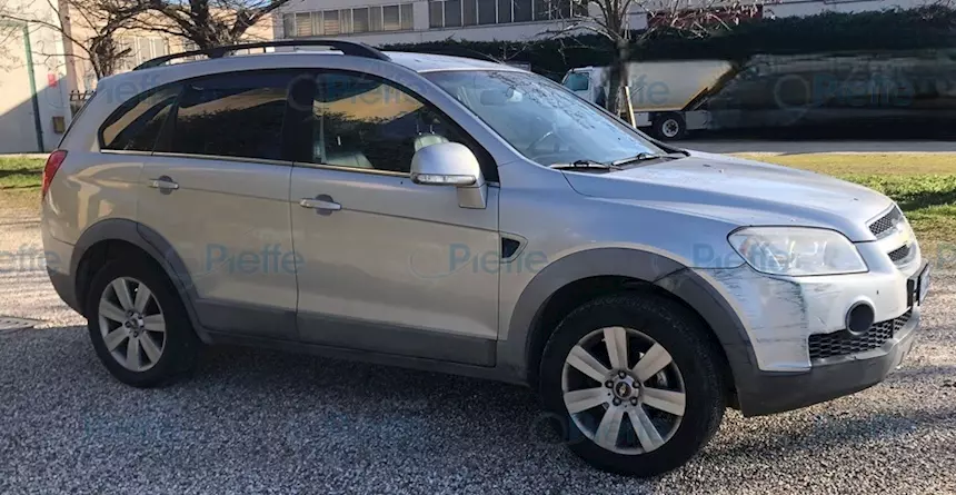 SUV Captiva 7 posti gancio traino 4x4 Anno 2007 Km 193000, cambio manuale - Foto 2
