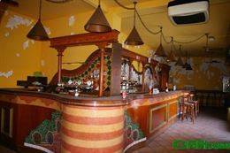 Foto 3 Grande Attività Commerciale con Abitazione su Provinciale