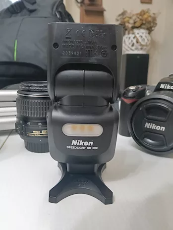 Nikon D90 con 4 obiettivi e accessori vari, ottime condizioni - Anteprima 6