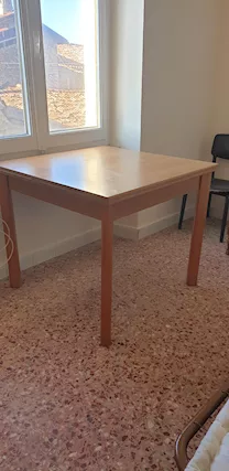 Tavolo in legno frassino moderno quadrato