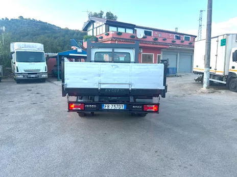 Camion Marca Iveco Daily 35c15 ribaltabile Anno 2015 Km 411500 - Anteprima 4