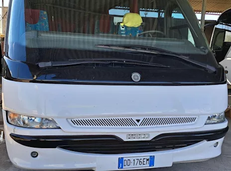 Autobus Marca Iveco Mago 31 posti a disco Anno 2003 Km 0 Euro 3 - Foto 3