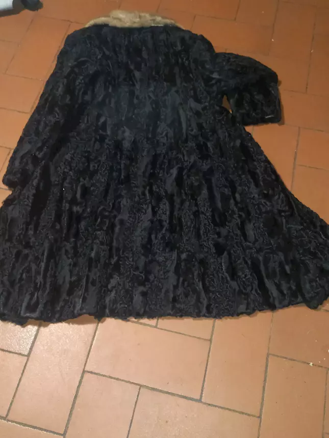 Foto 3Cappotto vintage di Astracan, colore nero, taglia 50