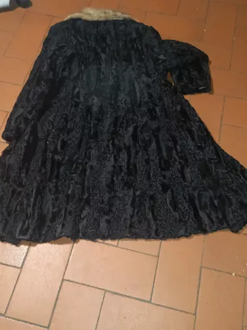 Cappotto vintage di Astracan, colore nero, taglia 50 - Anteprima 3