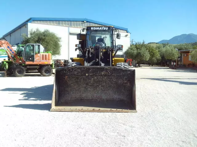 Foto 6Pala gommata usata marca Komatsu WA250PZ-5 Anno 2008 Ore 7600, in buone condizioni