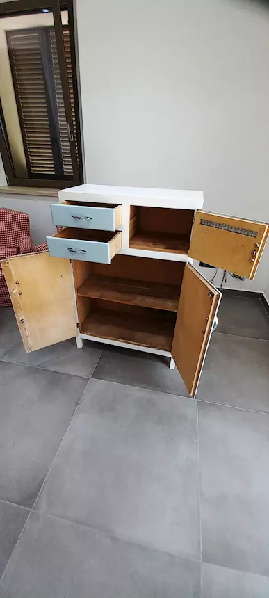 Mobiletto vintage in legno, ottimo stato - Foto 3