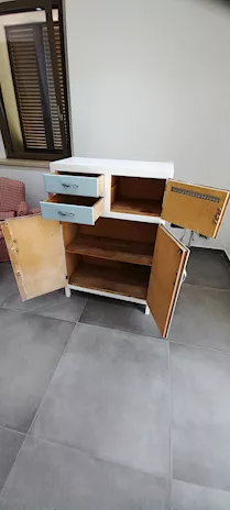 Mobiletto vintage in legno, ottimo stato - Anteprima 3