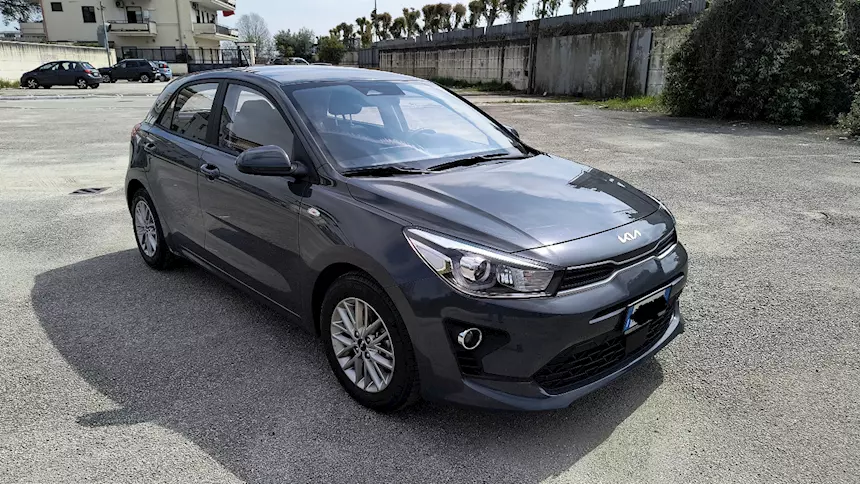 Kia Rio 1.2 GPL 82 CV Style Unico Propietario Anno 2022, colore Grigio ...