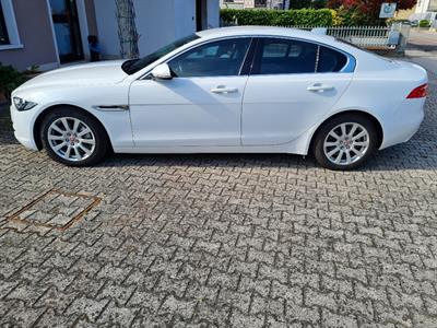 Jaguar XE (x760)
