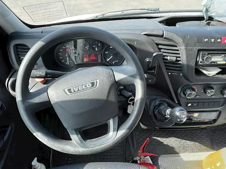 Scuolabus Iveco Daily Anno 2019 Km 78000 Euro 6, in ottime condizioni - Foto 6