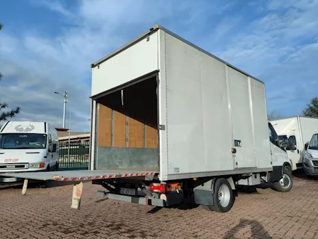 Iveco Daily 35C14 furgone 4,1 m e sponda 2021 Euro 6 Km 150000 - Anteprima 4