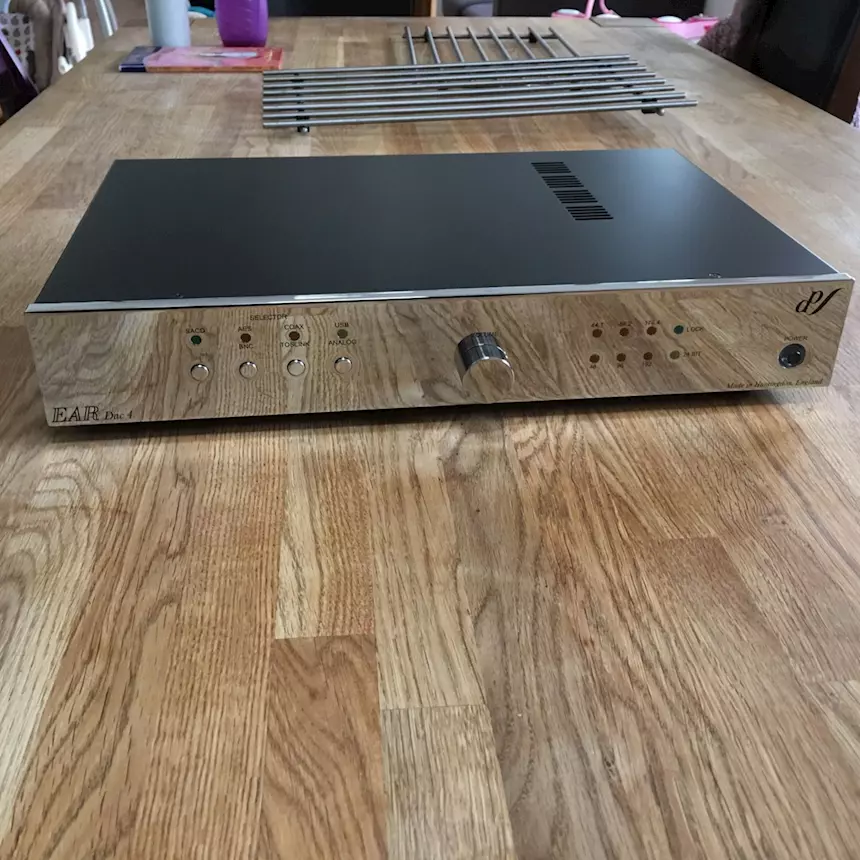 Ear Dac 4