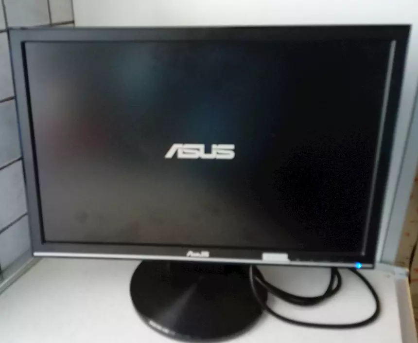 Monitor ASUS x pc Display LCD 20 wide screen ad alta risoluzione