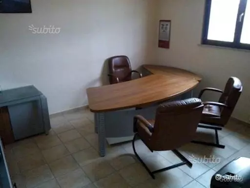 Uffici arredati +piazzale in superstrada fano grosseto