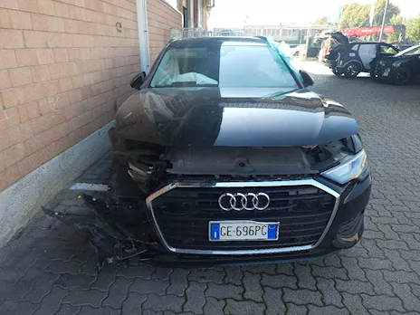 Audi A6 cilindrata 2000 turbodiesel sinistrata
