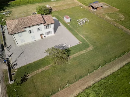 Villa Bifamiliare con giardino 5000 mq a Fidenza