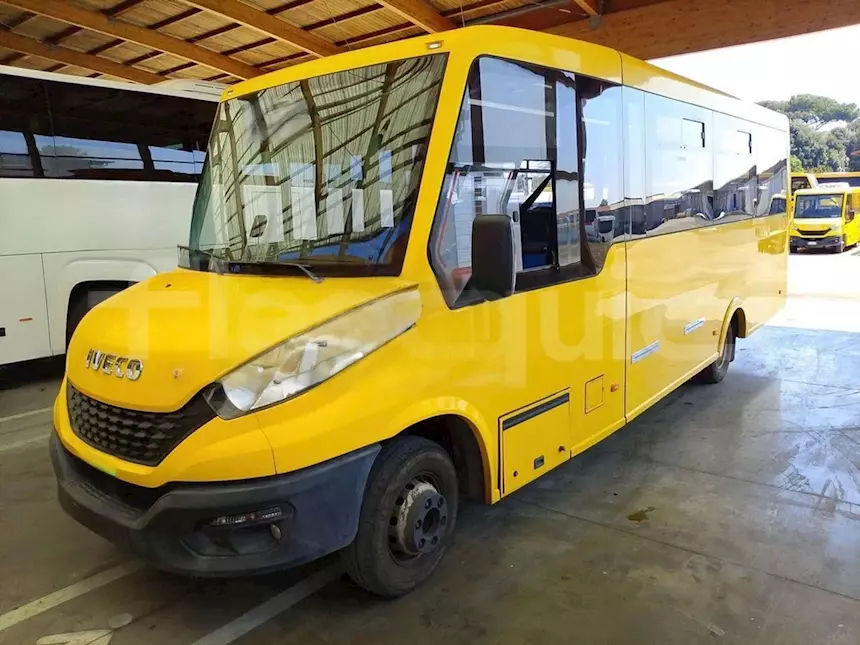 Foto 2Iveco Indcar Wing, 2022, 47 posti, Euro 6 Km 60164, cambio: manuale