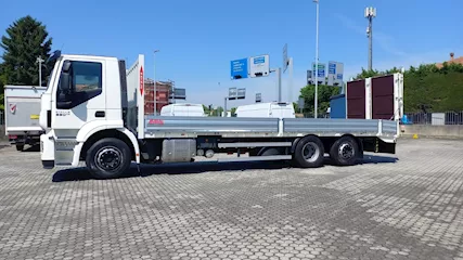Iveco Stralis 330 E6 Trasporto macchine operatrici Anno 2016, colore bianco - Foto 6