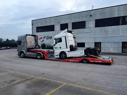 Semirimorchio soccorso stradale ad un asse FGM 19 disponibil