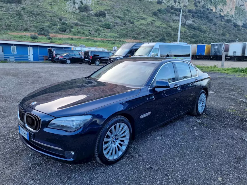 BMW 730