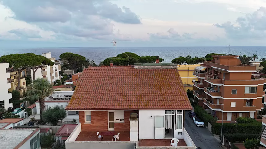 Casa Santa Marinella a 100 metri dal mare dal 11al 15 agosto