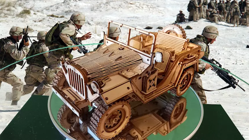 Foto 5Army Field Car Jeep anni '40 in legno, da tavolo, in 3D, prezzo non trattabile