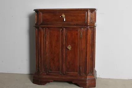 Antico credenzino - mobiletto epoca XVII sec Marche 600