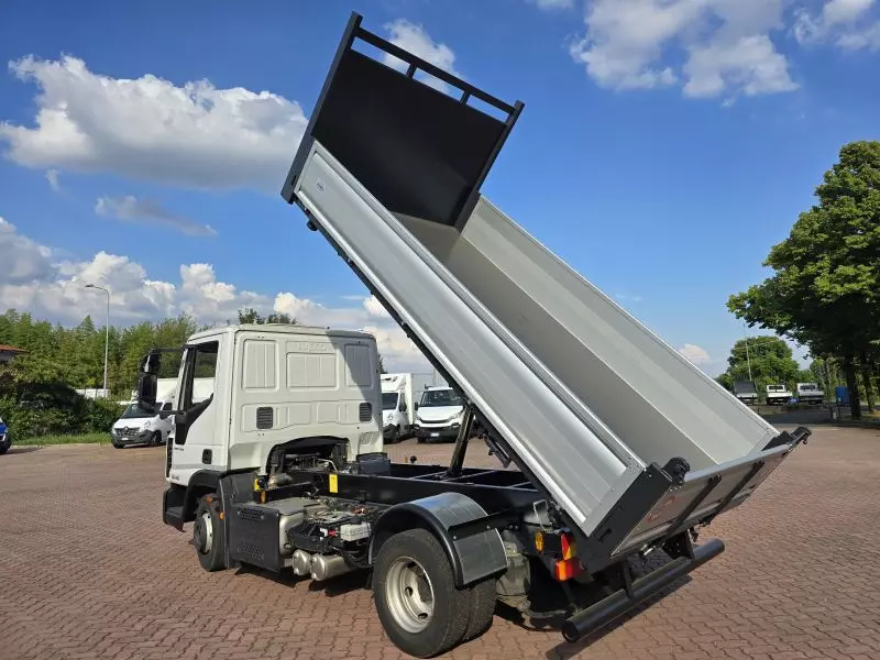 Foto 3 Iveco Eurocargo 75E21 ribaltabile 2018 Euro 6 Km 269000, cilindrata 4.500