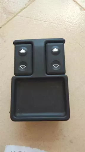Pulsantiera Anteriore Sinistra BMW 5 E34