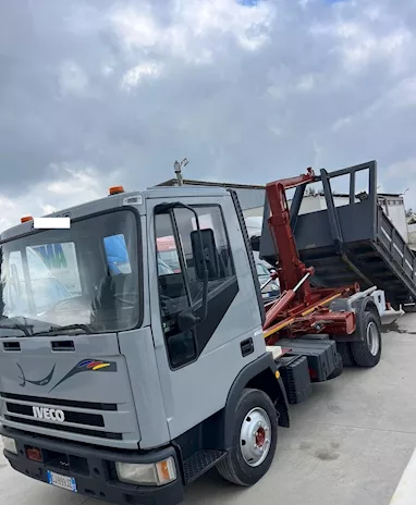 Eurocargo 75.15 gancio scarrabile con cassa