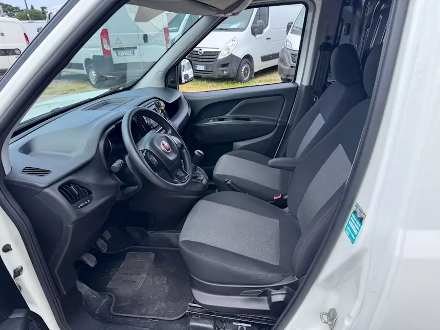 Foto 7Fiat Modello Doblò 1.3MJT 95 CV E6D-T 2021 no IVA Km 125000 Euro 6