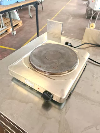 Fornello elettrico a una piastra usato