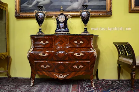 Commode-cassettone stile Luigi XV