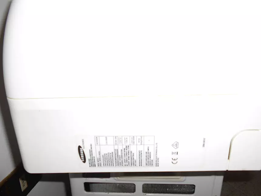 Condizionatore Samsung Esterna AQ12UGDX con monosplit AQ12UG - Foto 9
