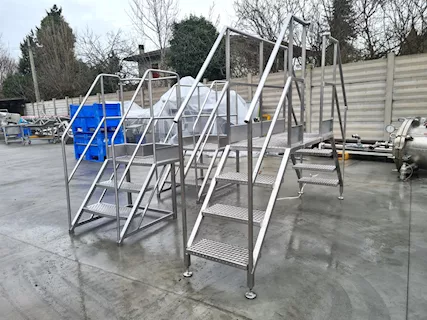 2 scale con piattaforma da laboratorio usate