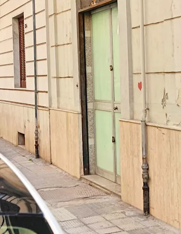 Bari Carrassi appartamento indipendente giardino tavernetta