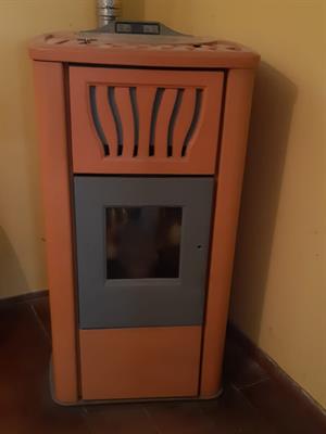 Termostufa a pellet Cola
