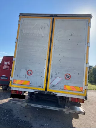 MERCEDES ATEGO 1223 CABINA LETTO Centinato Anno 2001 Km 194039 - Foto 5