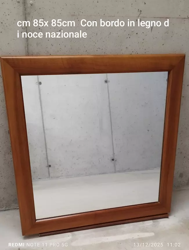 Specchio da camera, in legno