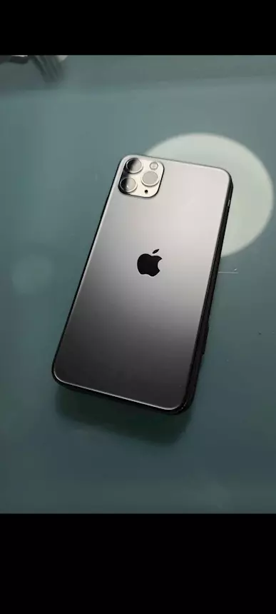 Foto 4Iphone 11 pro max 256 gb perfetto