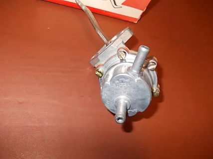 Pompa benzina Fiat 124 Sport-Spyder 1400 - Foto 6