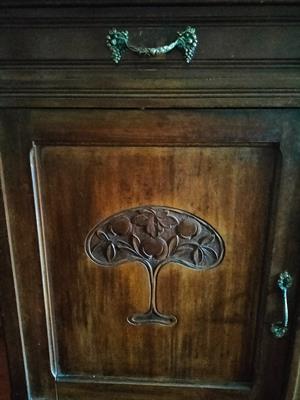 Credenza antica in legno